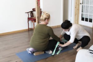 aurore ajustement de posture de yoga cours semi privé