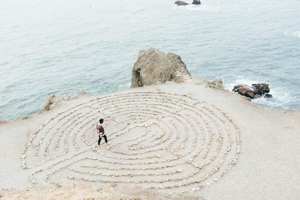 labyrinthe prayana yoga - moments - pratique du yoga
